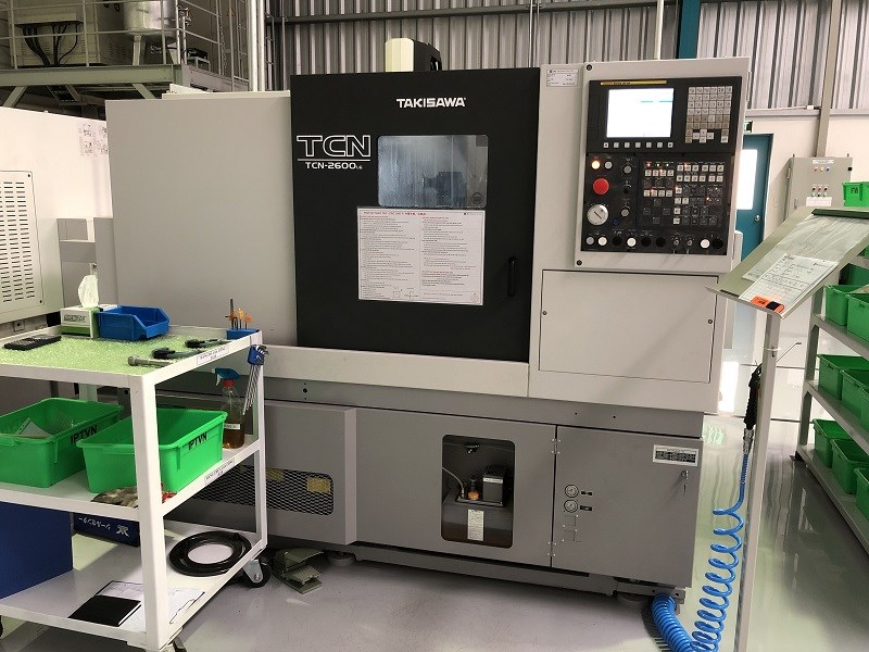 Máy tiện TAKISAWA TCN2600-L6